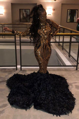 Ballbella offers Golden Metallic Sequined Black High neck Mermaid Prom Party Gowns with Fur at a cheap price from Sequined to Mermaid Floor-length hem. Gorgeous yet affordable Long Sleevess Prom Dresses.