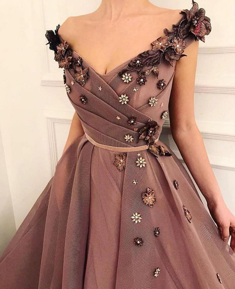 2023 Gorgeous Evening Dresses A Line Sweetheart Without Sleeves Gold Beaded  Lace Prom Gown Puffy Dress Robe De Soirée Color Burgundy US Size 16W