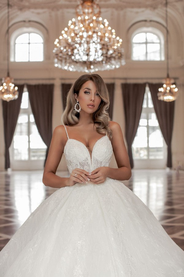 Gorgeous Long Long V-Neck Sleeveless Princess Wedding Dresses Online With Lace-Ballbella