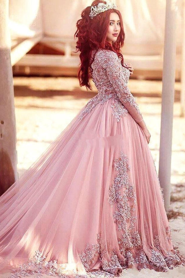 Ballbella offers beautiful Long-Sleeve Arabic Style Lace Appliques Tulle Evening Dress to fit your style,  body type & Elegant sense. Check out  Evening Dresses selection and find the Mermaid Prom Party Gowns of your dreams!