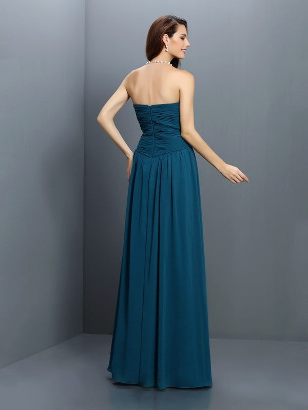 Gorgeous Sweetheart Pleats Sleeveless Long Satin Bridesmaid Dresses-Ballbella