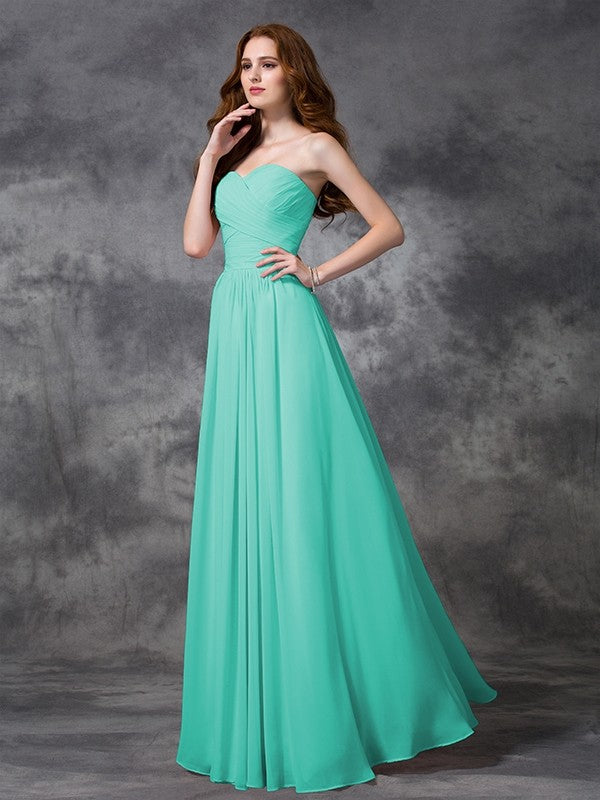 Gorgeous Sweetheart Sleeveless Ruched Long Chiffon Bridesmaid Dresses-Ballbella