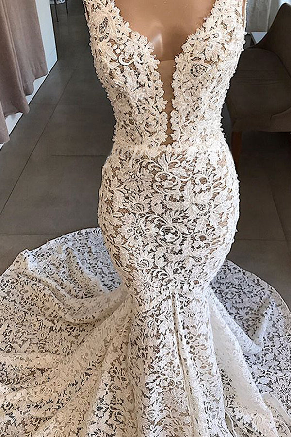 Try this glamorous Luxurious V-neck Mermaid Lace Wedding Dresse to wow your wedding guests with Ballbella. The V-neck design and exqusite handwork, and the Floor-length wedding dress with Lace,Appliques to provide the cool and simple look for summer wedding.