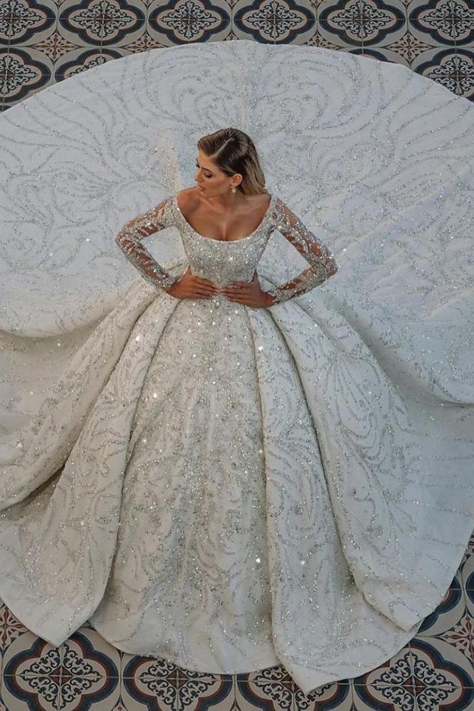Luxurious Princess Ball Gown Long Sleevess Sparkly sequins Bridal Gowns with Sweep Train