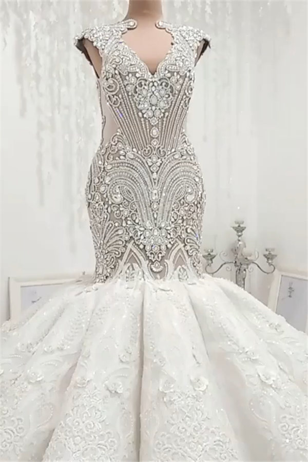 Ballbella offers Luxurious Sleeveless Appliques Mermaid Wedding Bridal Gowns at a good price ,all made in high quality, Fast delivery worldwide.. 