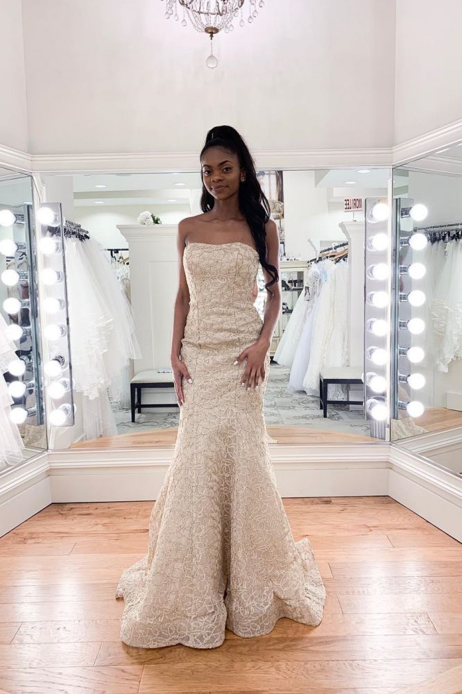 Ballbella offer you different styles wedding dresses at lowest price, free shipping fast delivery worldwide, shop your favorite bridal gowns today.