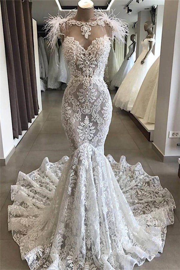 Luxurious White Hollow Sweetheart Open Back Lace Long Wedding Dress with Fur Neckline-Ballbella
