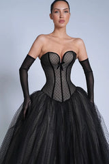 Luxury Black Sweetheart Strapless Tulle A-Line Prom Dress Lace-Up Back With Gloves Pleats-Ballbella