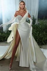 Luxury Ivory Sweetheart High Split Satin Mermaid Wedding Dresses-Ballbella