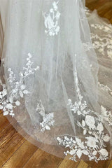 Luxury V-Neck Off-The-Shoulder Wedding Dresses Sleeveless Spaghetti-Straps Appliques Lace Open Back With Buttons-Ballbella