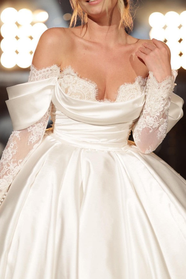 Modern Long Long Off-the-Shoulder Princess Lace Wedding Dresses Online With Long Sleevess-Ballbella