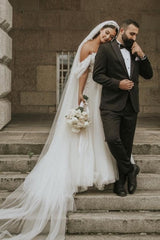 Modern Off-the-Shoulder Cap Sleeves Long tulle Wedding Dresses Online-Ballbella