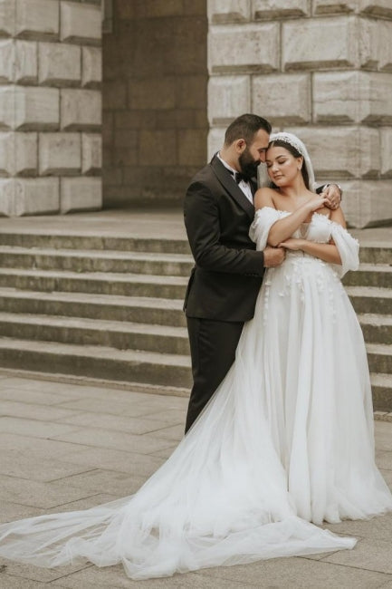 Modern Off-the-Shoulder Cap Sleeves Long tulle Wedding Dresses Online-Ballbella