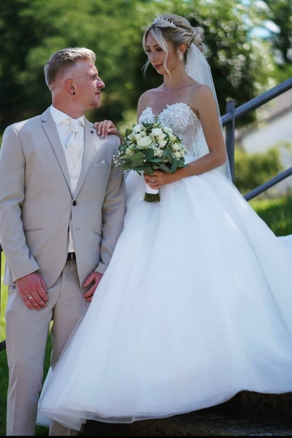 Modern Princess Long Long Sleevesless Wedding Dresses Online With Lace-Ballbella