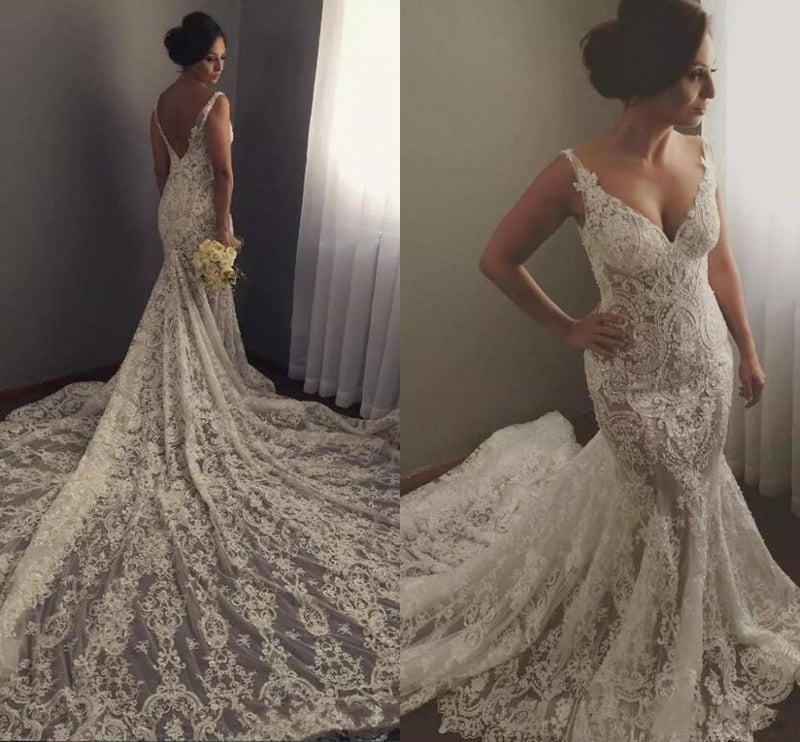 Wanna get a perfect dress for big day? We meet all your need with this Classic Modern Sleeveless V-Neck Wedding Dress Mermaid Bridal Gowns with Lace Appliques.