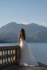 Modern Spaghetti-Straps Sleeveless Long Lace Wedding Dresses Online-Ballbella