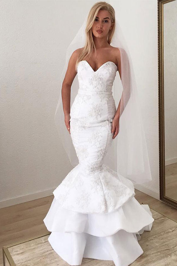 Modern Sweetheart White Lace Appliques Mermaid Ruffless Long Wedding Dress-Ballbella