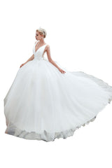 Modern V neck sleeveless White Princess Spring Wedding Dress-Ballbella