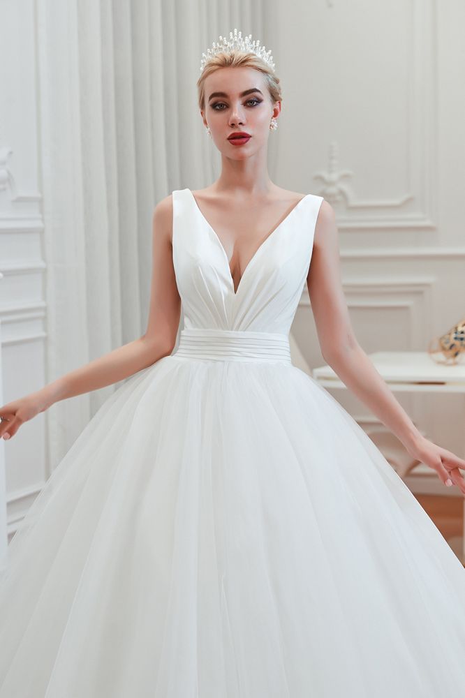 Modern V neck sleeveless White Princess Spring Wedding Dress-Ballbella