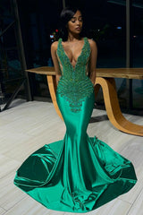 New Arrival Green Halter Lace Up Mermaid Crystal Prom Dresses-Ballbella