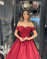 New Arrival Sweetheart Off-the-Shoulder Wedding Dress with Appliques-Ballbella