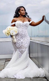 Looking for a dress in , Mermaid style, and Amazing Appliques work? Ballbella custom made you this Off-the-shoulder Lace Mermaid Plus Size Wedding Dresses.