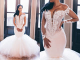 Looking for a dress in Tulle, Mermaid style, and Amazing Lace work? We meet all your need with this Classic Off the Shoulder Mermaid Wedding Dress.