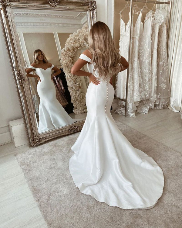 This Off The Shoulder Mermaid Wedding Dresses Chic Sleeveless Bridal Gowns Online at Ballbella comes in all sizes and colors. Shop a selection of formal dresses for special occasion and weddings at reasonable price.