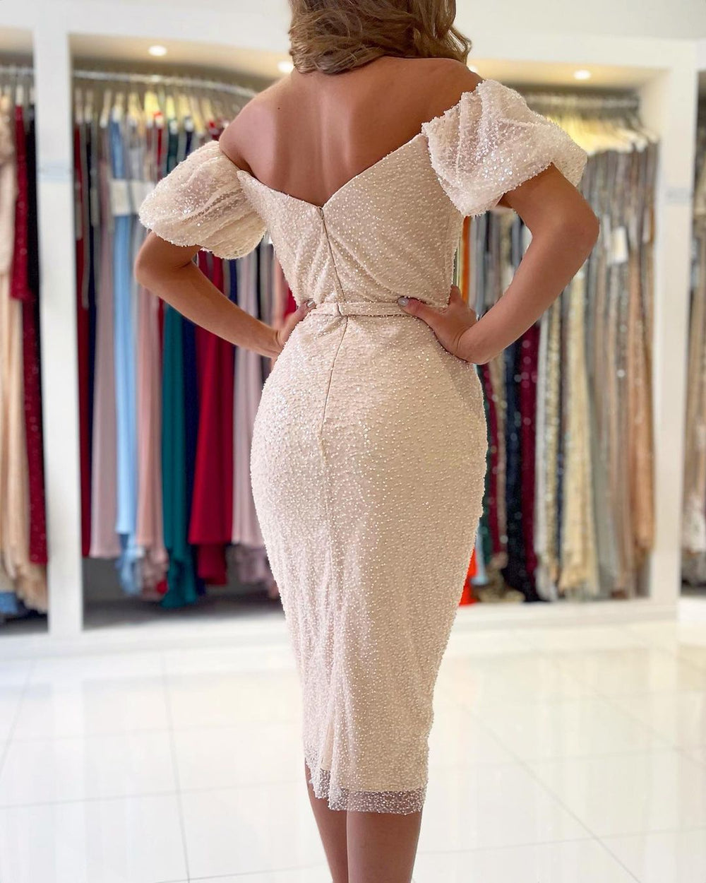 off shoulder party dresses Off-the-Shoulder Sequins Short Prom Dress With Slit Gowns Tadashi Shoji Women's Catrine embellishment:GOLD BUTTON Size:34W/32L summer balls