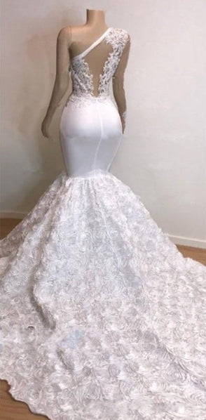 Ballbella offers One Shoulder Lace Appliques Meramid Prom Dresses with sleeve at a cheap price from Lace to Mermaid hem.. Click in to check our Gorgeous yet affordable mermaid Real model dresses.