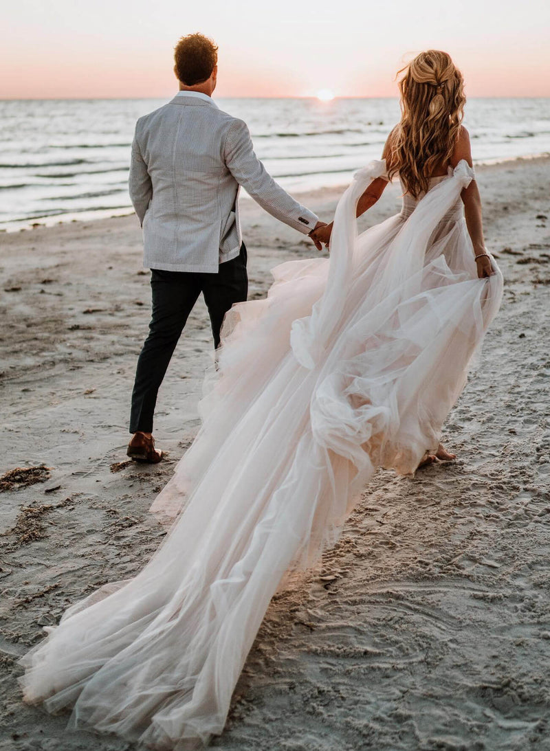 Pleated Tulle Off-The-Shoulder Chic A-line Wedding Dresses Split Front for the Summer Beach-Ballbella