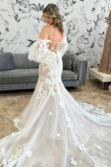 Popular Sweetheart Off-The-Shoulder Mermaid Wedding Dresses Lace Appliques With Detachable Long Sleeveless-Ballbella