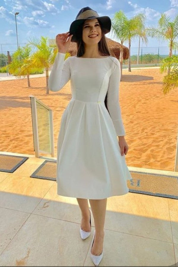 Ballbella offers Retro White Boat neck Long Sleeves Princess Summer Homecoming Dress at a cheap price from Lace to A-line Knee-length hem. Gorgeous yet affordable Long Sleevess Prom Dresses