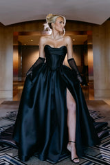 Romantic Black Strapless Sleeveless Satin Prom Dresses A-Line High Split With Gloves-Ballbella