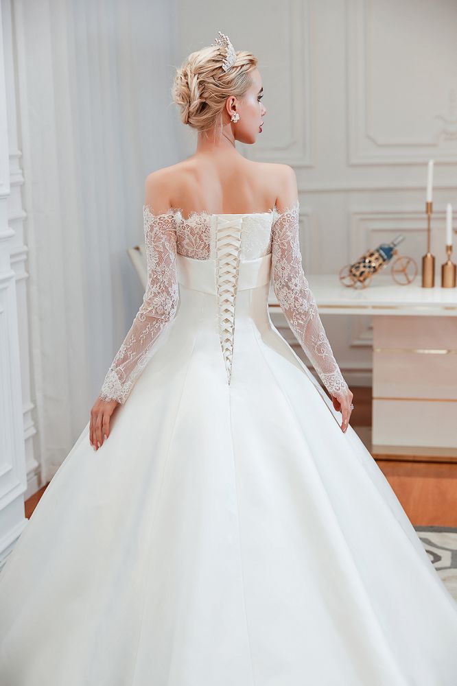 Romantic Lace Long Sleevess Princess Satin Wedding Dress-Ballbella