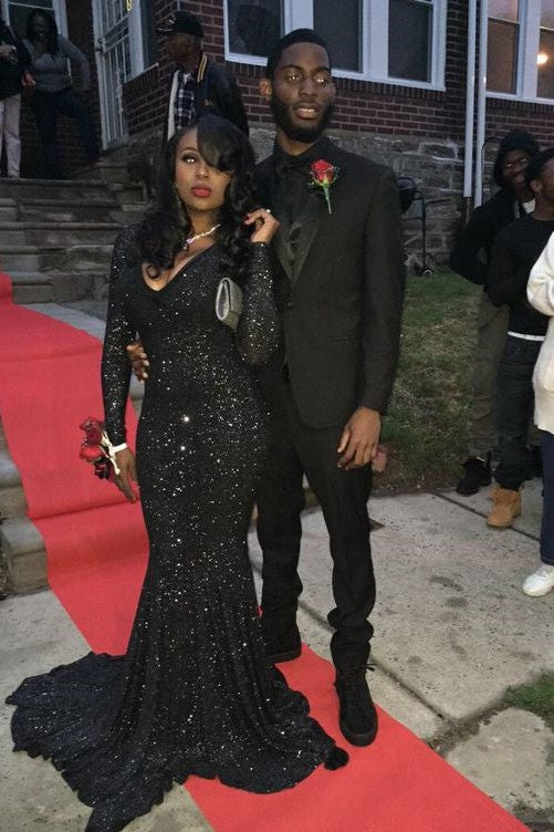Sexy Long Sleeves Black Mermaid Prom Dress Sequins V-neck Long-Ballbella