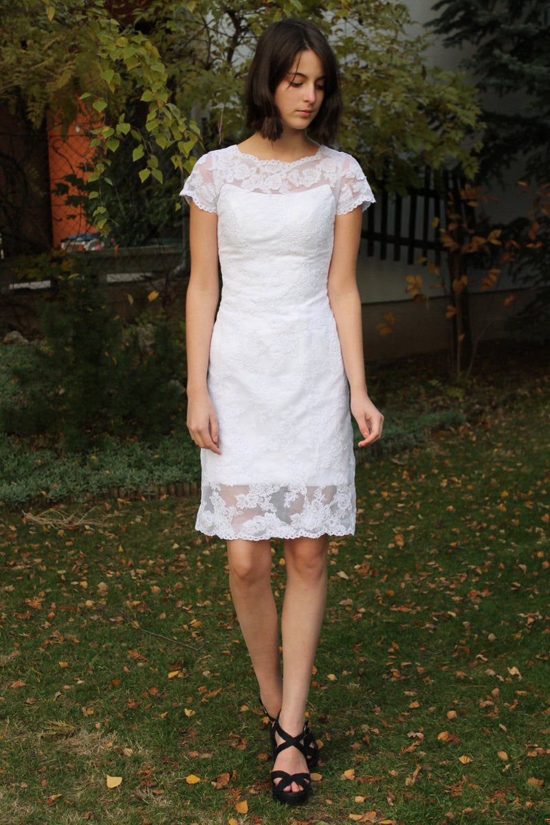 Sheath Round Collar Knee Length Short Sleeves Tulle Lace Wedding Dress-Ballbella