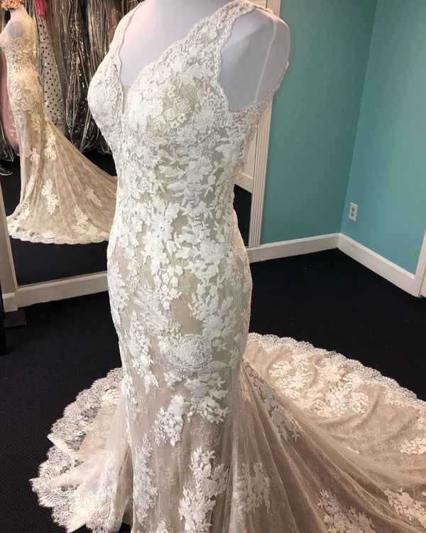 Ballbella offers you long lace wedding dresses at affordable price, free shipping fast delivery worldwide, shop your favorite bridal gowns today.