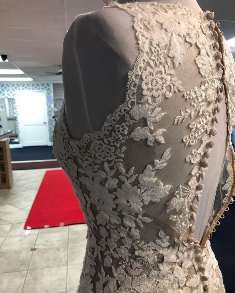 Ballbella offers you long lace wedding dresses at affordable price, free shipping fast delivery worldwide, shop your favorite bridal gowns today.