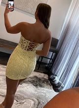 Sheath/Column Sleeveless Strapless Lace Short/Mini Homecoming Dresses With Lace-Ballbella