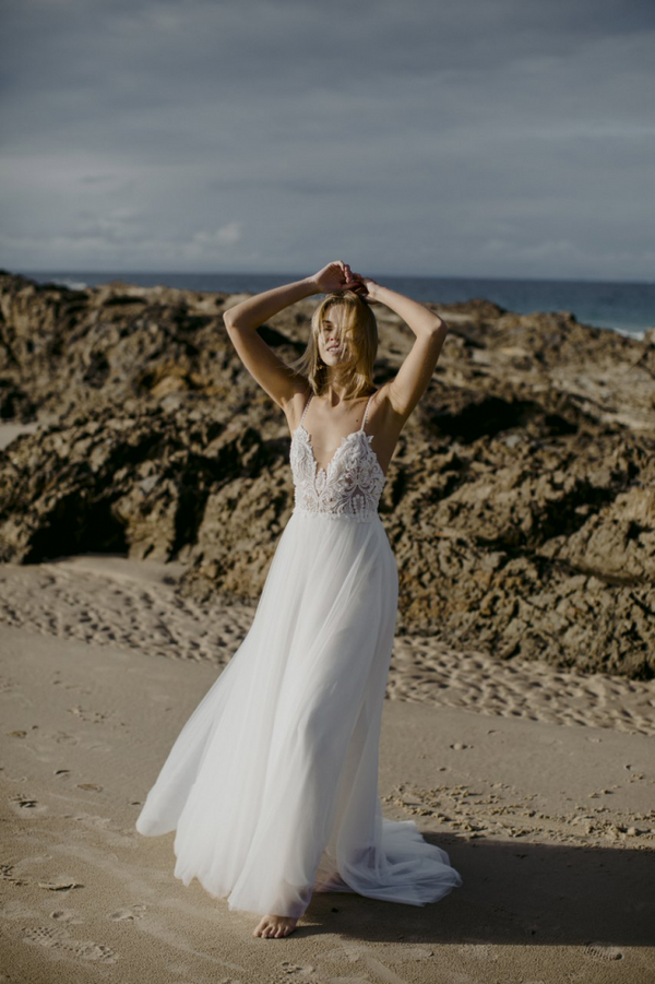 AmazingTrain Sleeveless V neck Lace mermaid wedding dresses – Ballbella