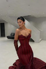 Sparkling Burgundy Sweetheart Strapless Satin Prom Dress Mermaid Sheath With Gloves-Ballbella