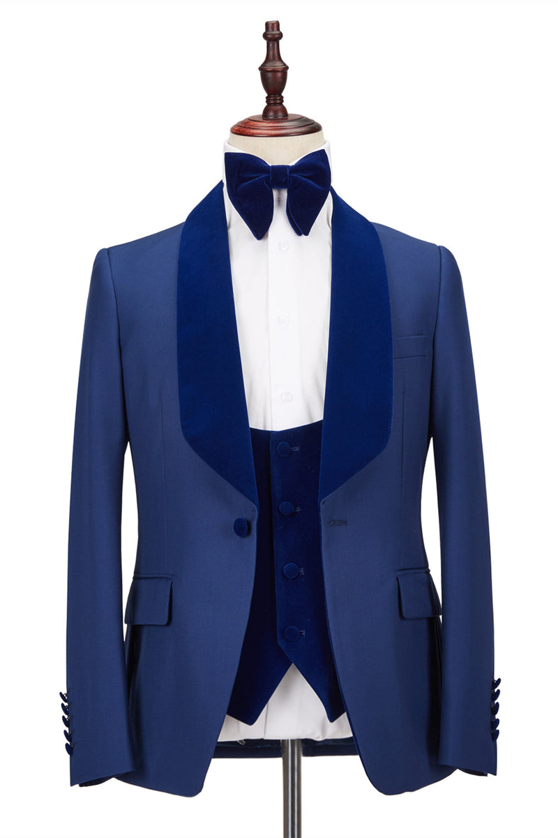 This Stitching Velvet Shawl Lapel Royal Blue One Button Men Formal Prom Suit Wedding Tuxedos Online at Ballbella comes in all sizes for prom, wedding and business. Shop an amazing selection of Shawl Lapel Single Breasted Royal Blue mens suits in cheap price.