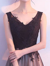 Stunning Black Evening Dresses Long V Neck Lace Tulle Sleeveless A Lien Floor Length Formal Evening Dress-Ballbella