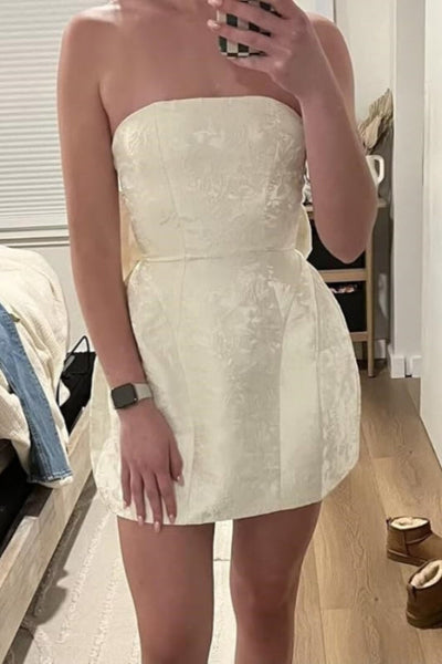 Stunning Sleeveless Ruched Satin Floral Jacquard Mini Homecoming Dress with Bow Stunning Sleeveless Ruched Satin Floral Jacquard Mini Homecoming Dress with Bow