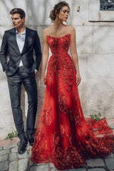 Looking for Prom Dresses, Evening Dresses in Tulle,  A-line style,  and Gorgeous Appliques, Sequined work? Ballbella has all covered on this elegant Sweetheart Floral Partten Evening Gown Floor Length Tulle Party Dress.
