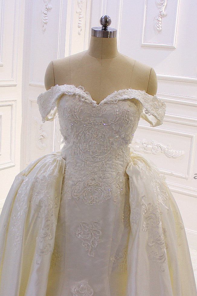 Sweetheart Lace Appliques Off the Shoulder Detachable Train Wedding Dress-Ballbella
