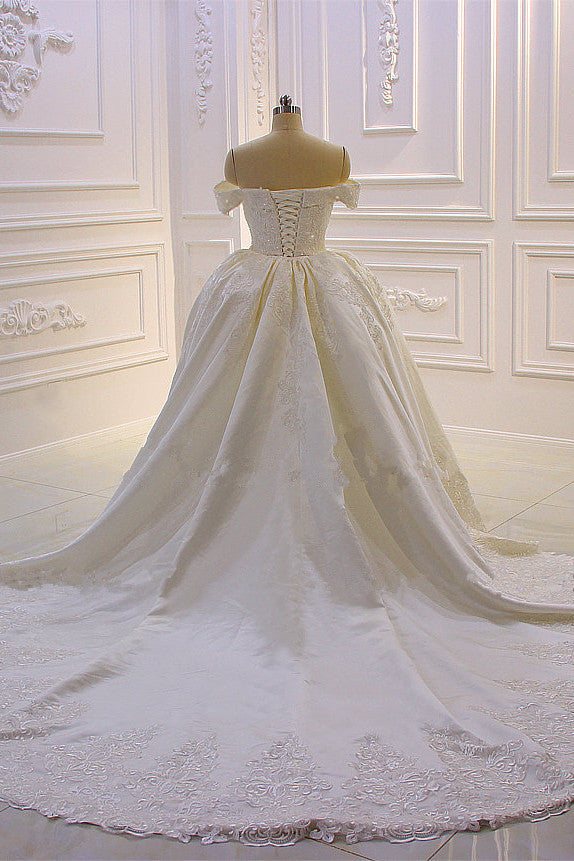 Sweetheart Lace Appliques Off the Shoulder Detachable Train Wedding Dress-Ballbella