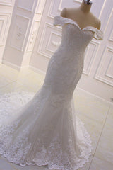 Sweetheart Lace Appliques Off the Shoulder Detachable Train Wedding Dress-Ballbella