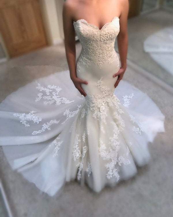Custom made this latest Sweetheart Mermaid Wedding Dress Online Modern Strapless Lace Bridal Gowns on Ballbella. We offer extra coupons, make in and affordable price. We provide worldwide shipping and will make the dress perfect for everyoneone.